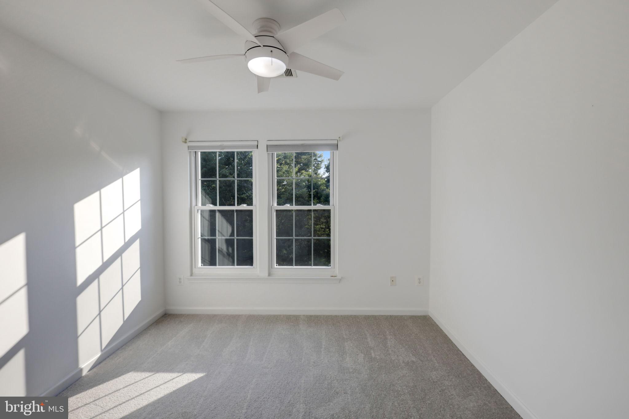 POTOMAC OAKS - Residential