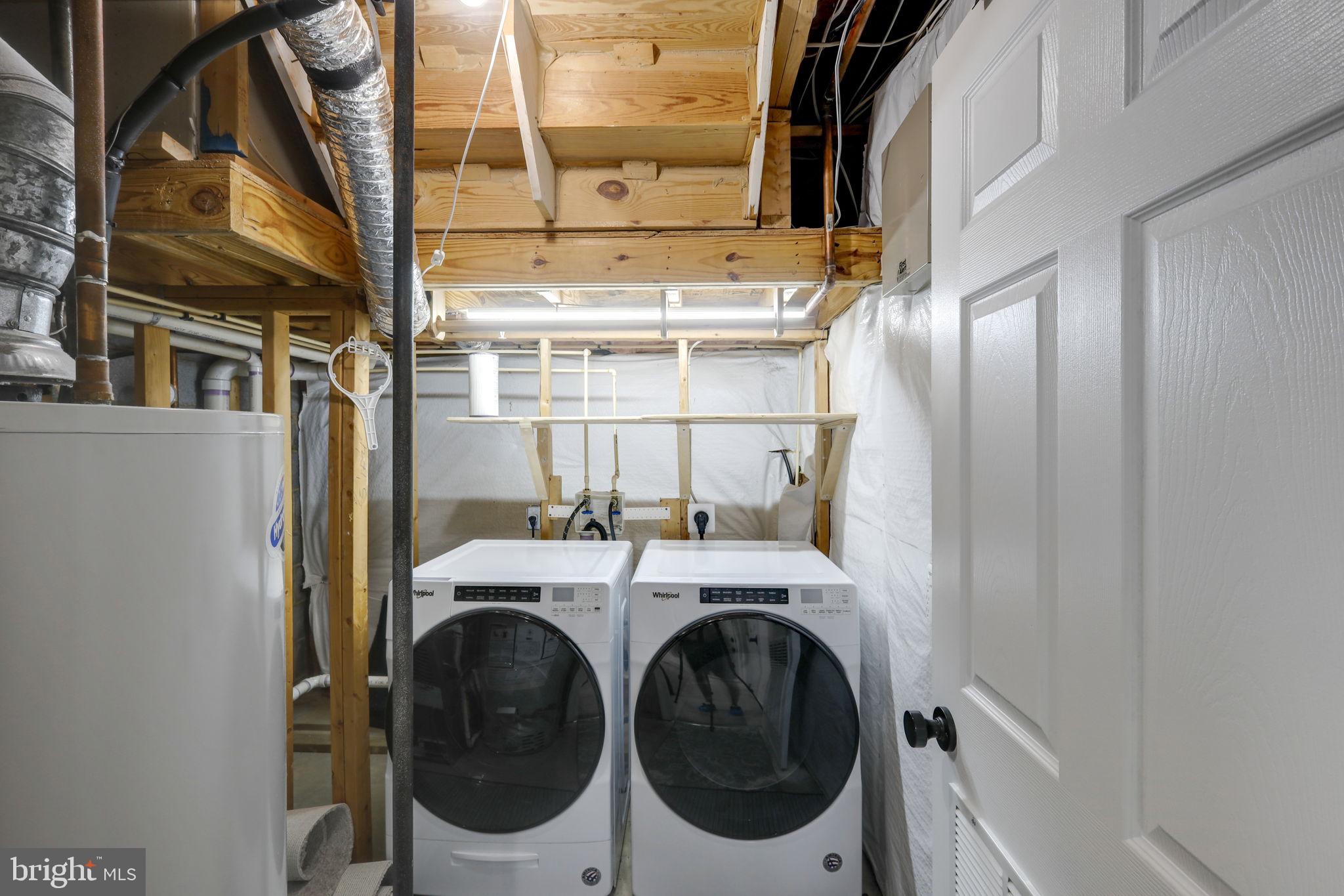 POTOMAC OAKS - Residential