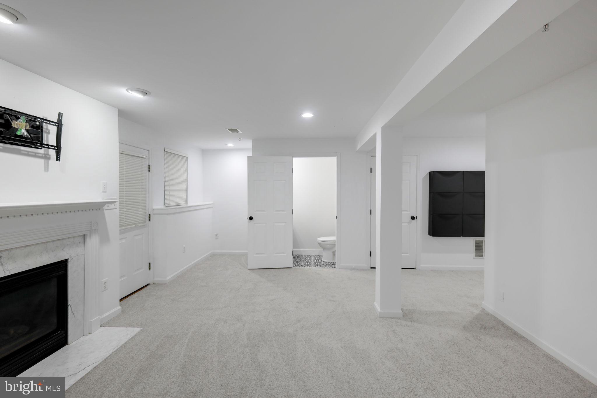 POTOMAC OAKS - Residential