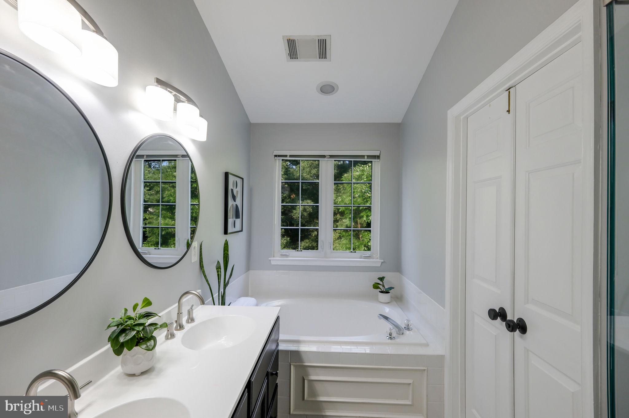 POTOMAC OAKS - Residential