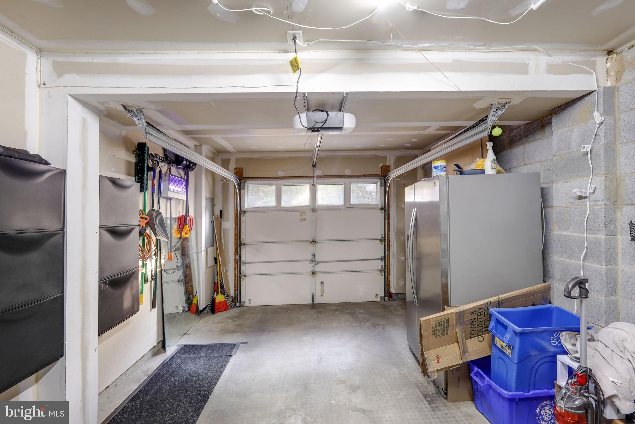 POTOMAC OAKS - Residential