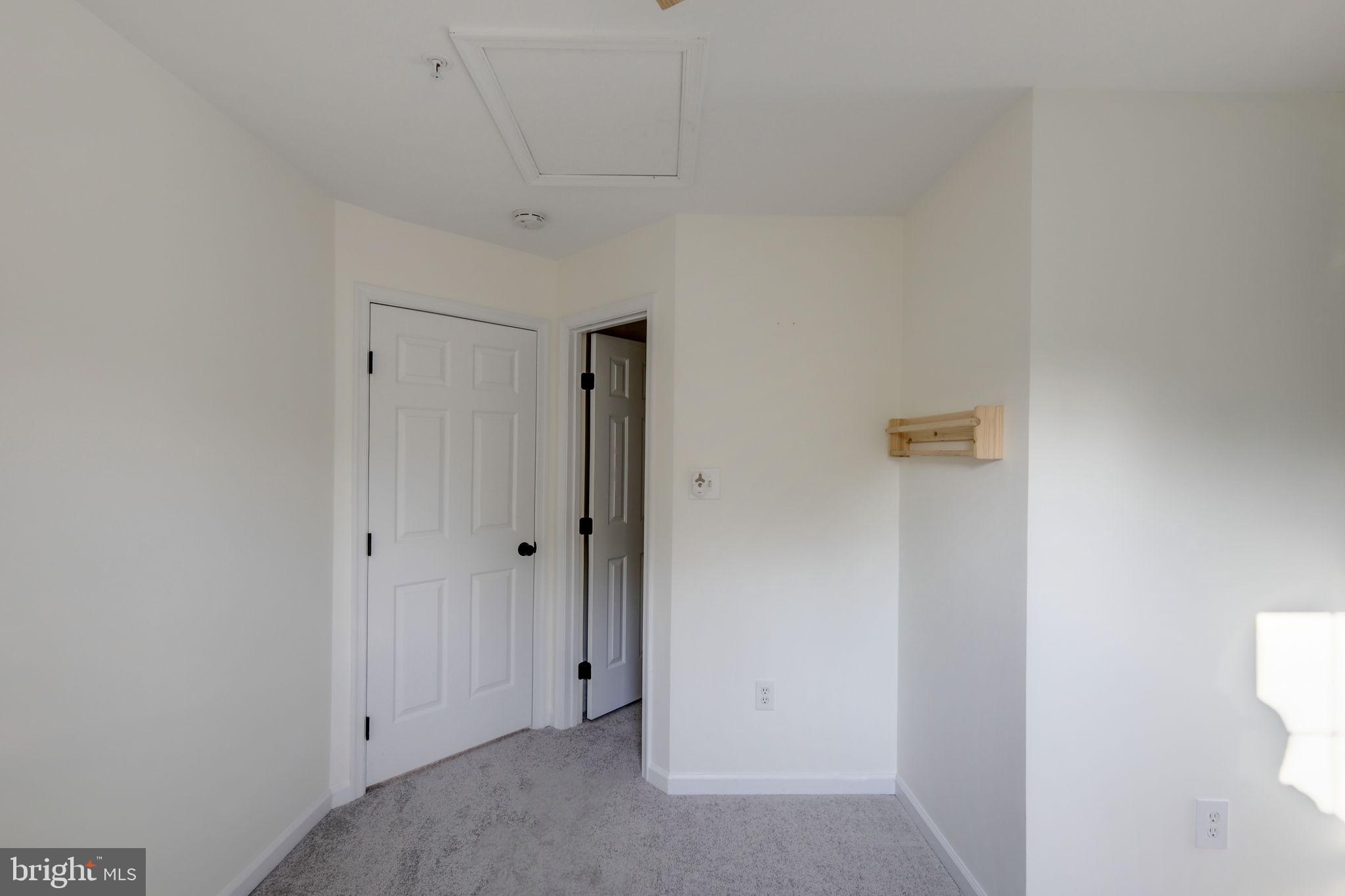 POTOMAC OAKS - Residential