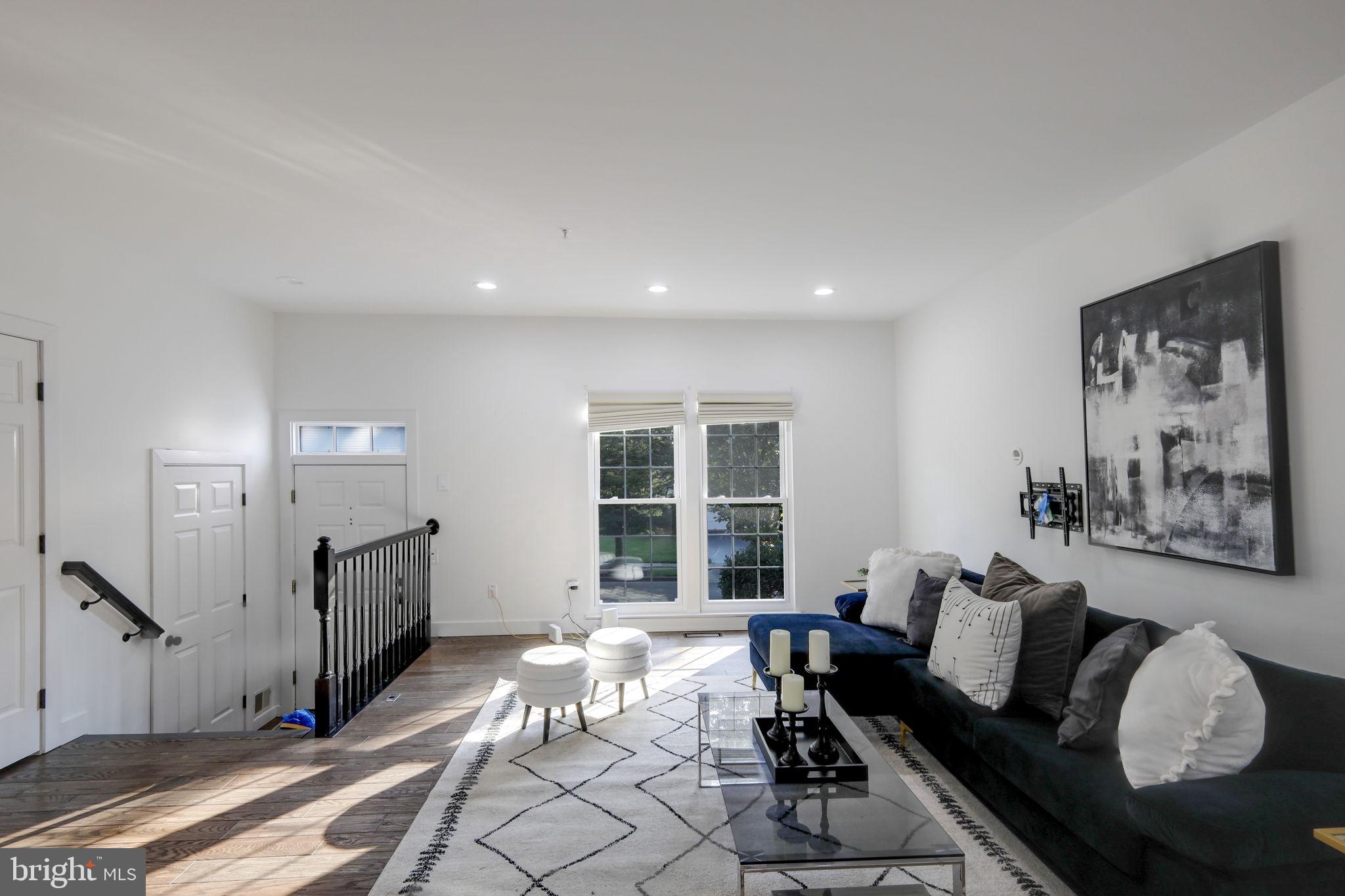 POTOMAC OAKS - Residential