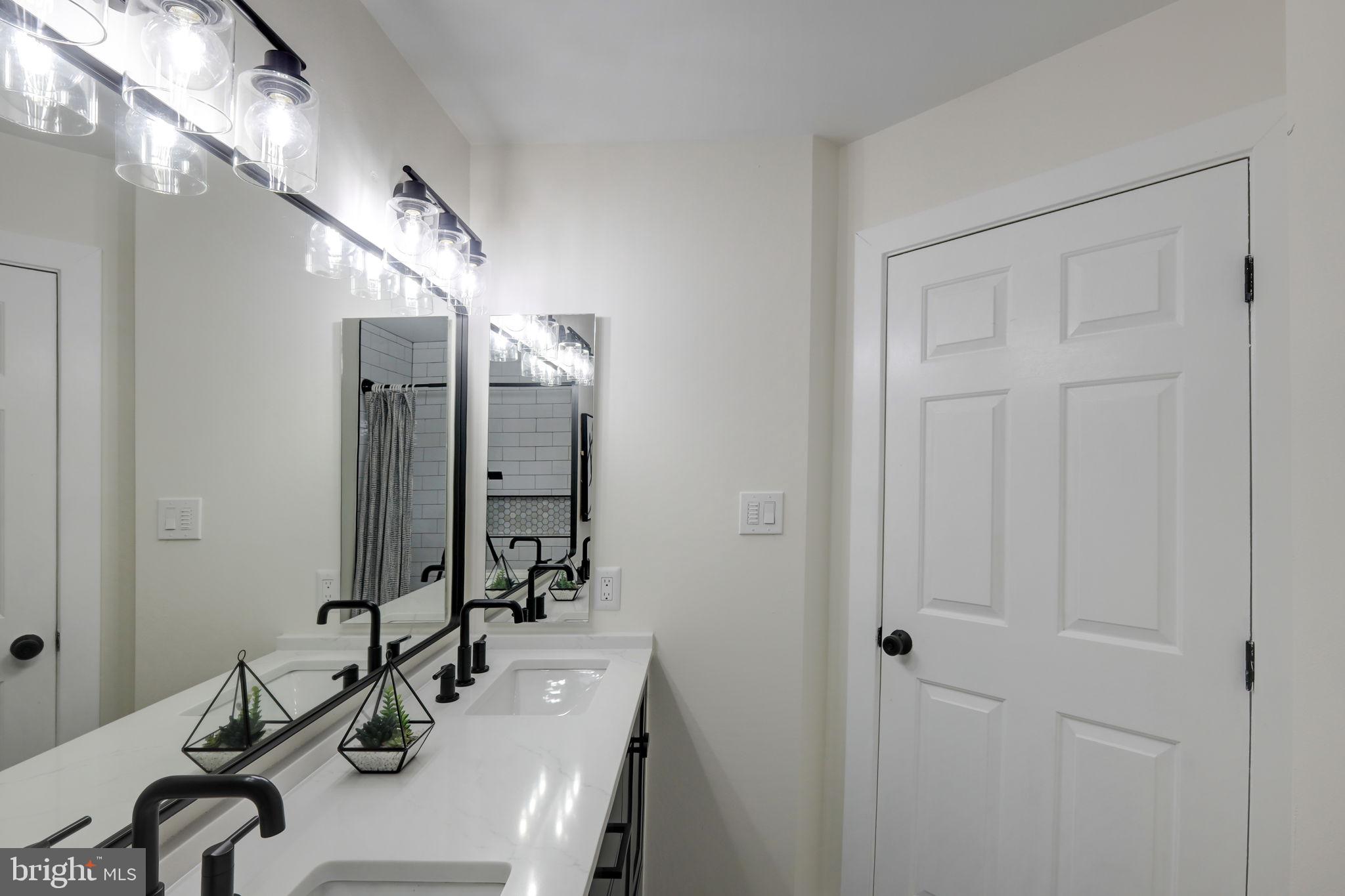 POTOMAC OAKS - Residential