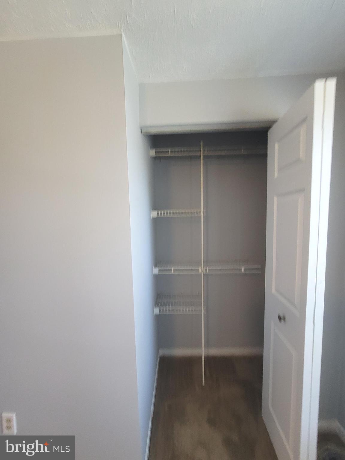 GLENN DALE ESTATES - Residential Lease