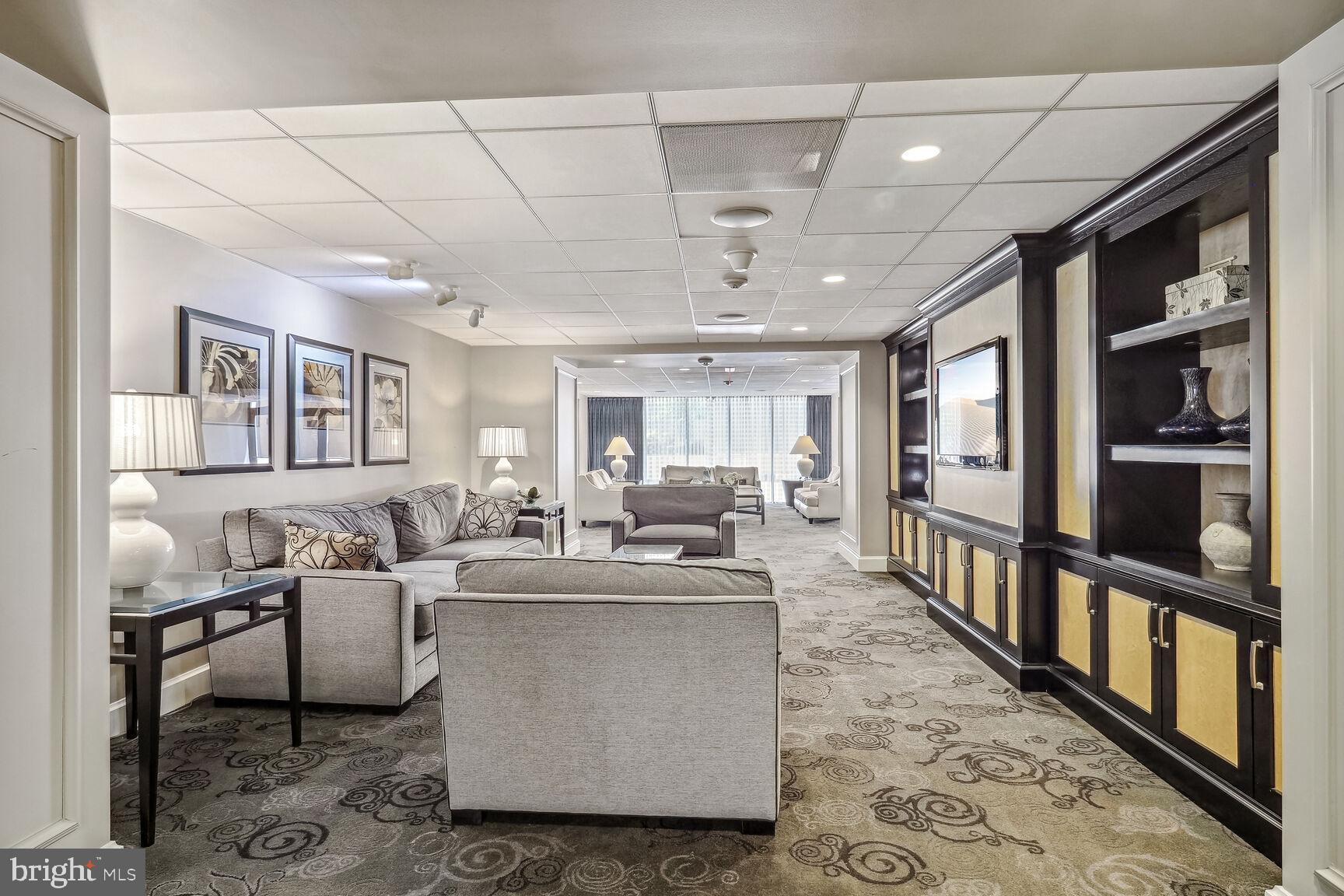 FRIENDSHIP HEIGHTS - Residential