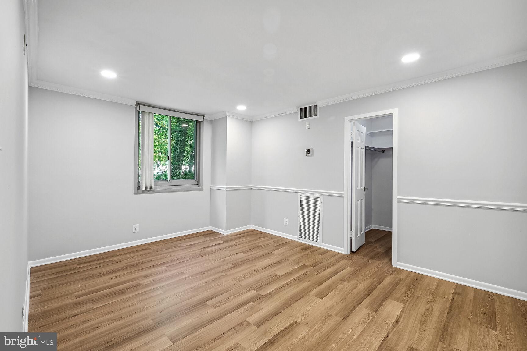 FRIENDSHIP HEIGHTS - Residential