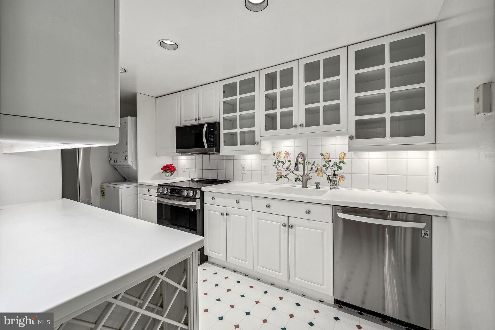 FRIENDSHIP HEIGHTS - Residential