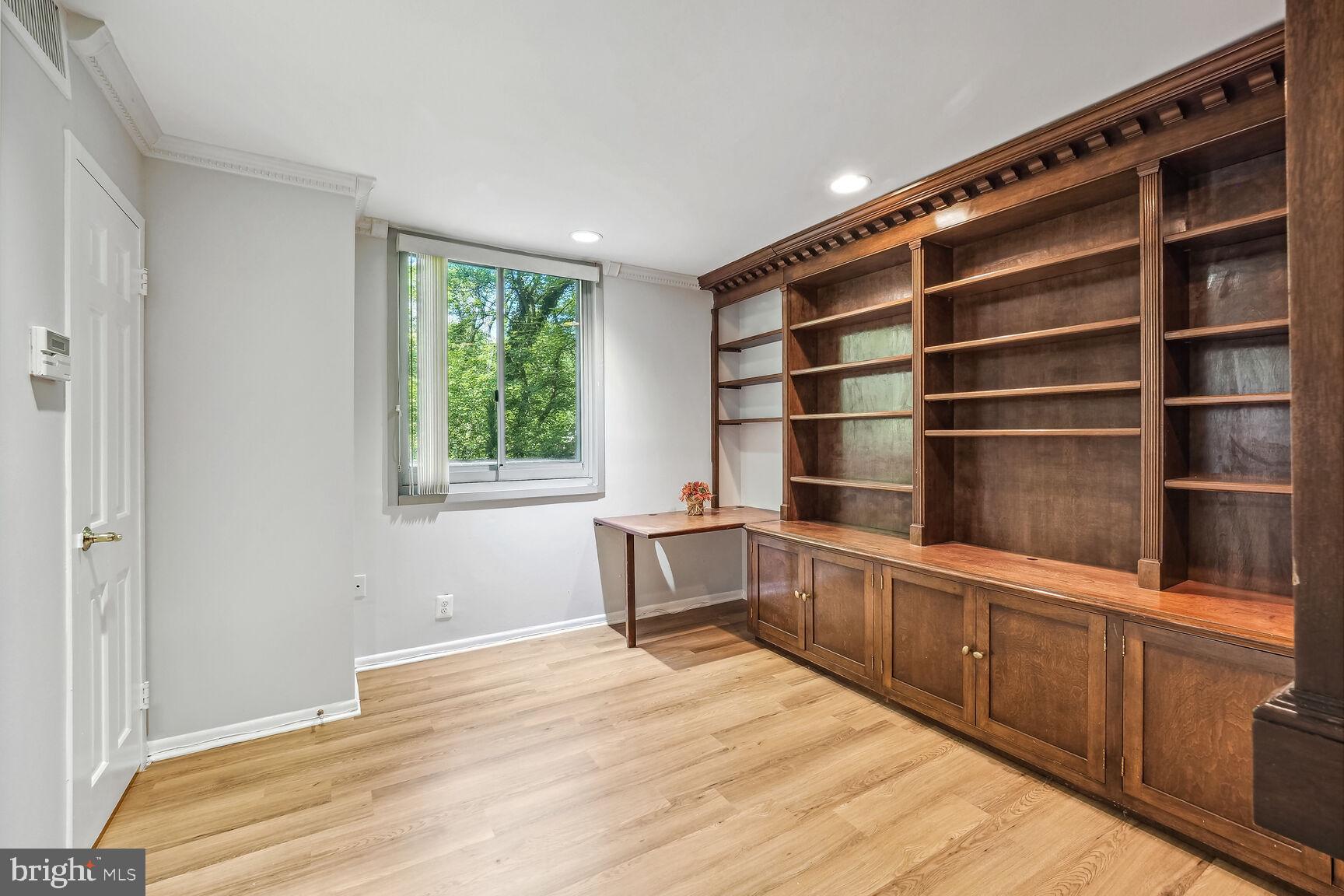 FRIENDSHIP HEIGHTS - Residential