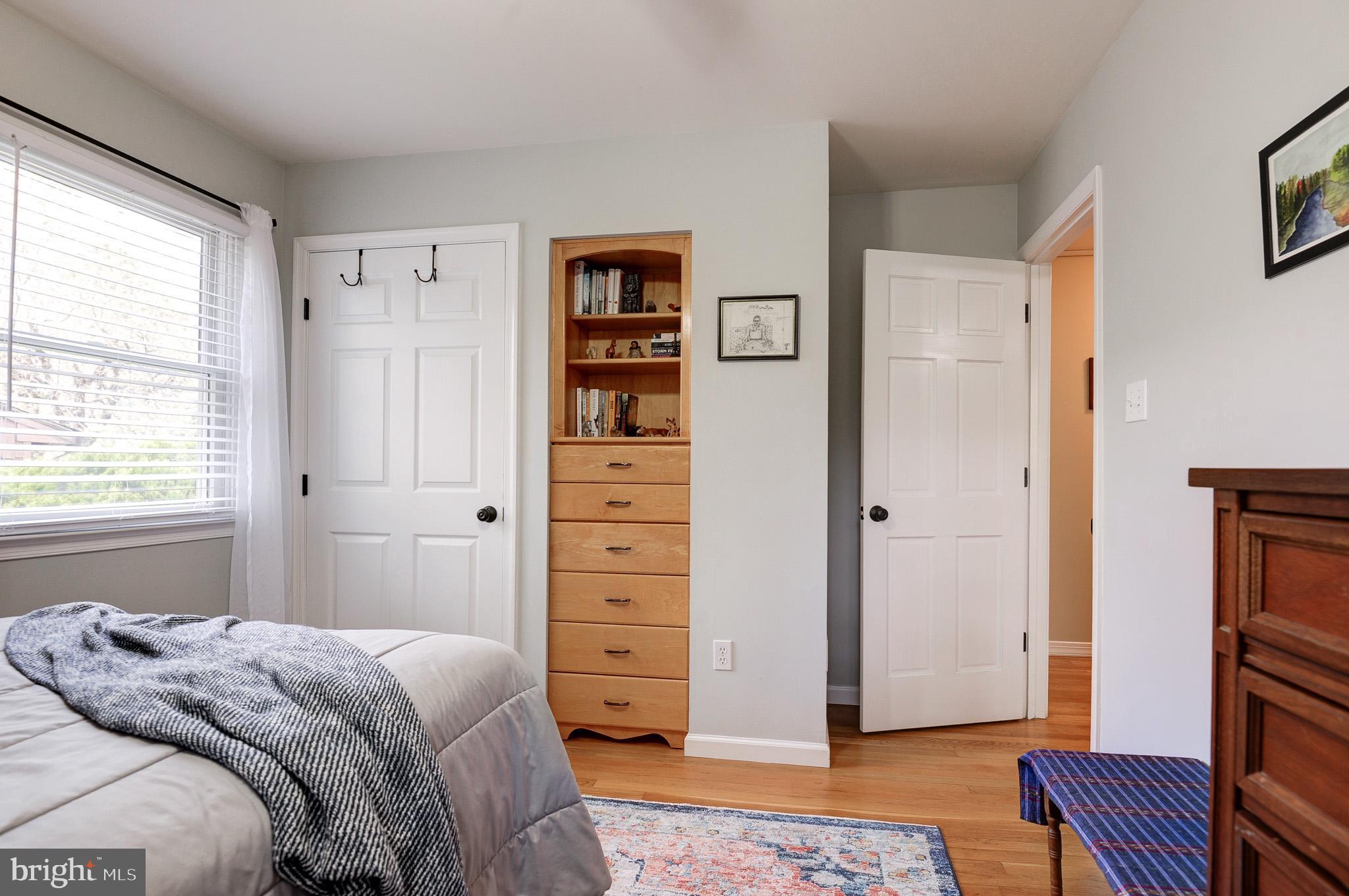 VIENNA WOODS - Residential