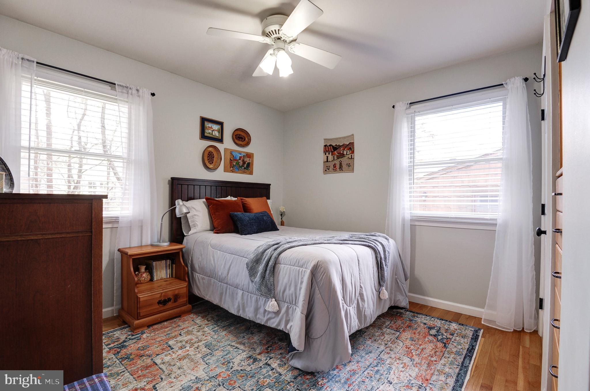 VIENNA WOODS - Residential