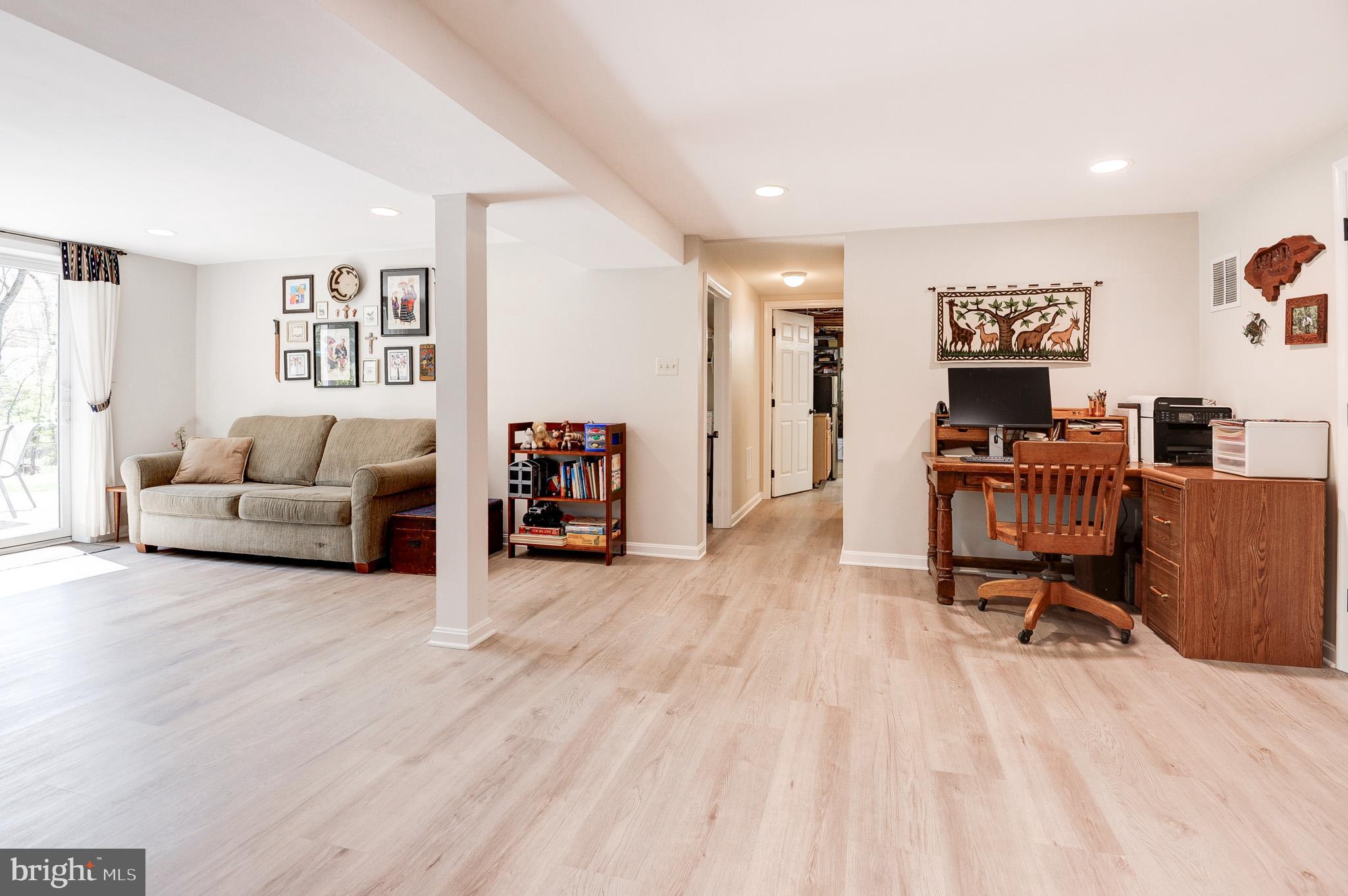 VIENNA WOODS - Residential