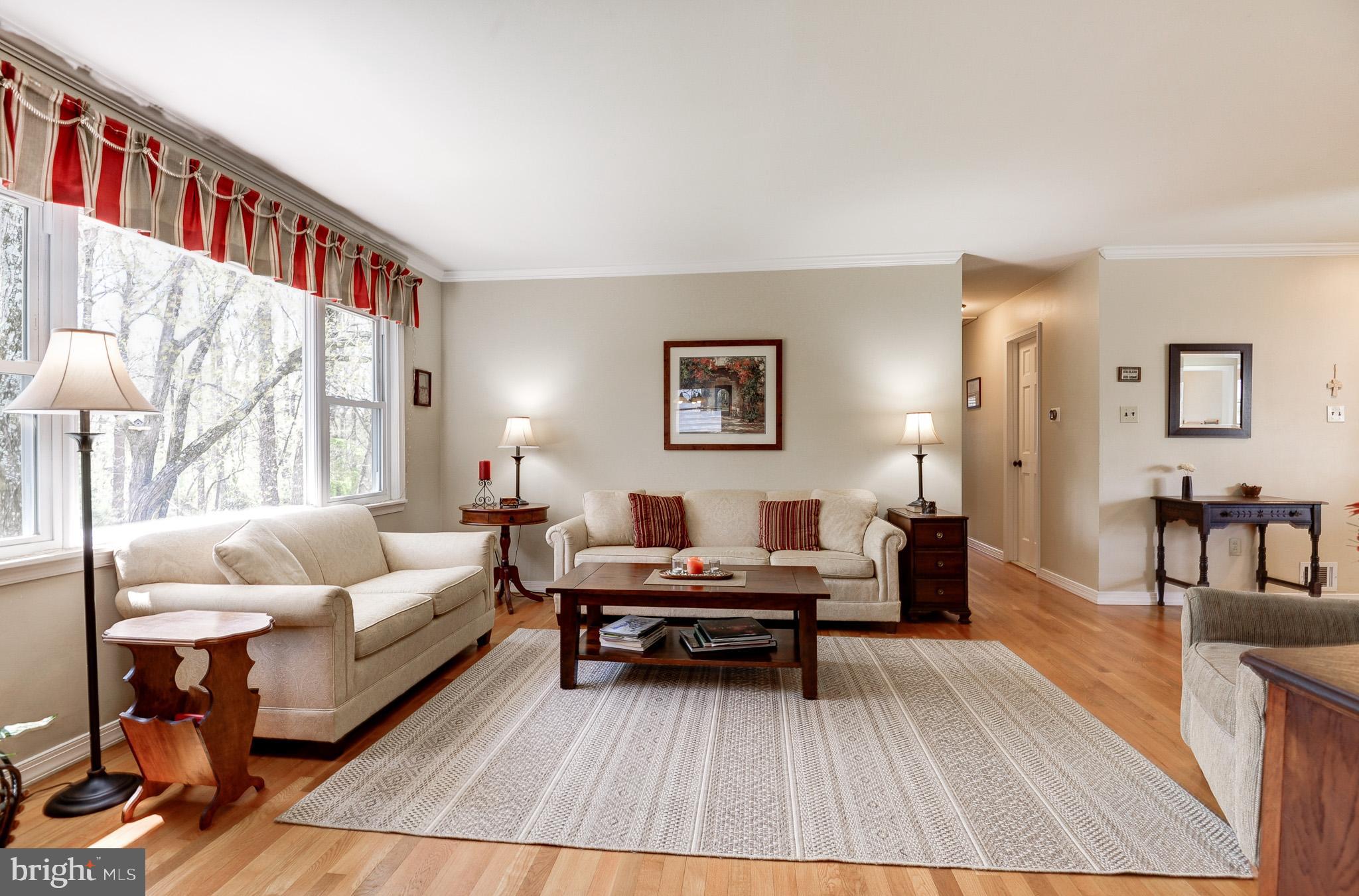 VIENNA WOODS - Residential