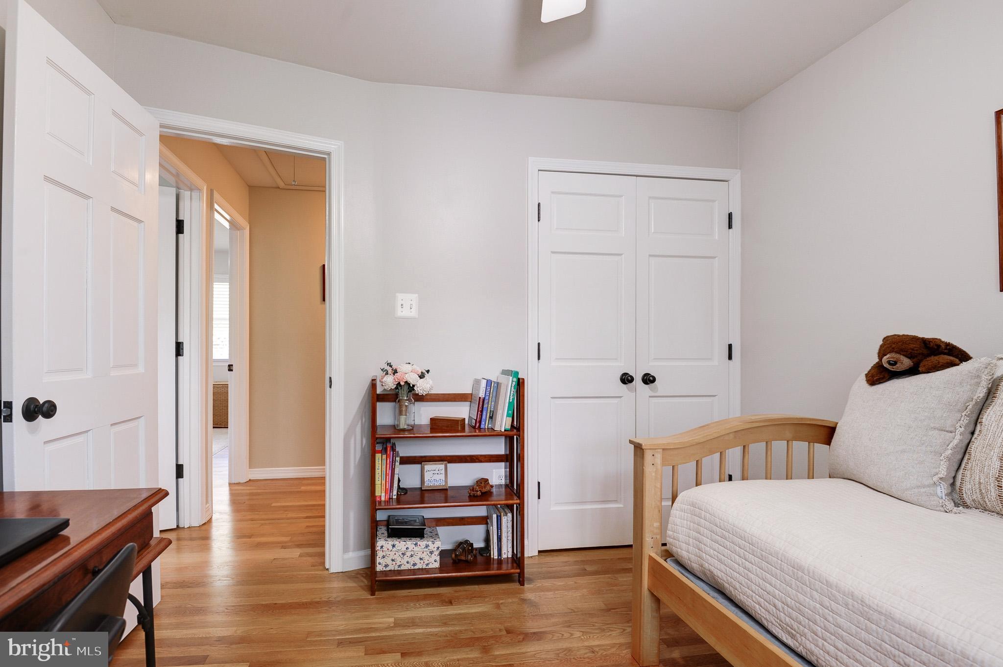 VIENNA WOODS - Residential