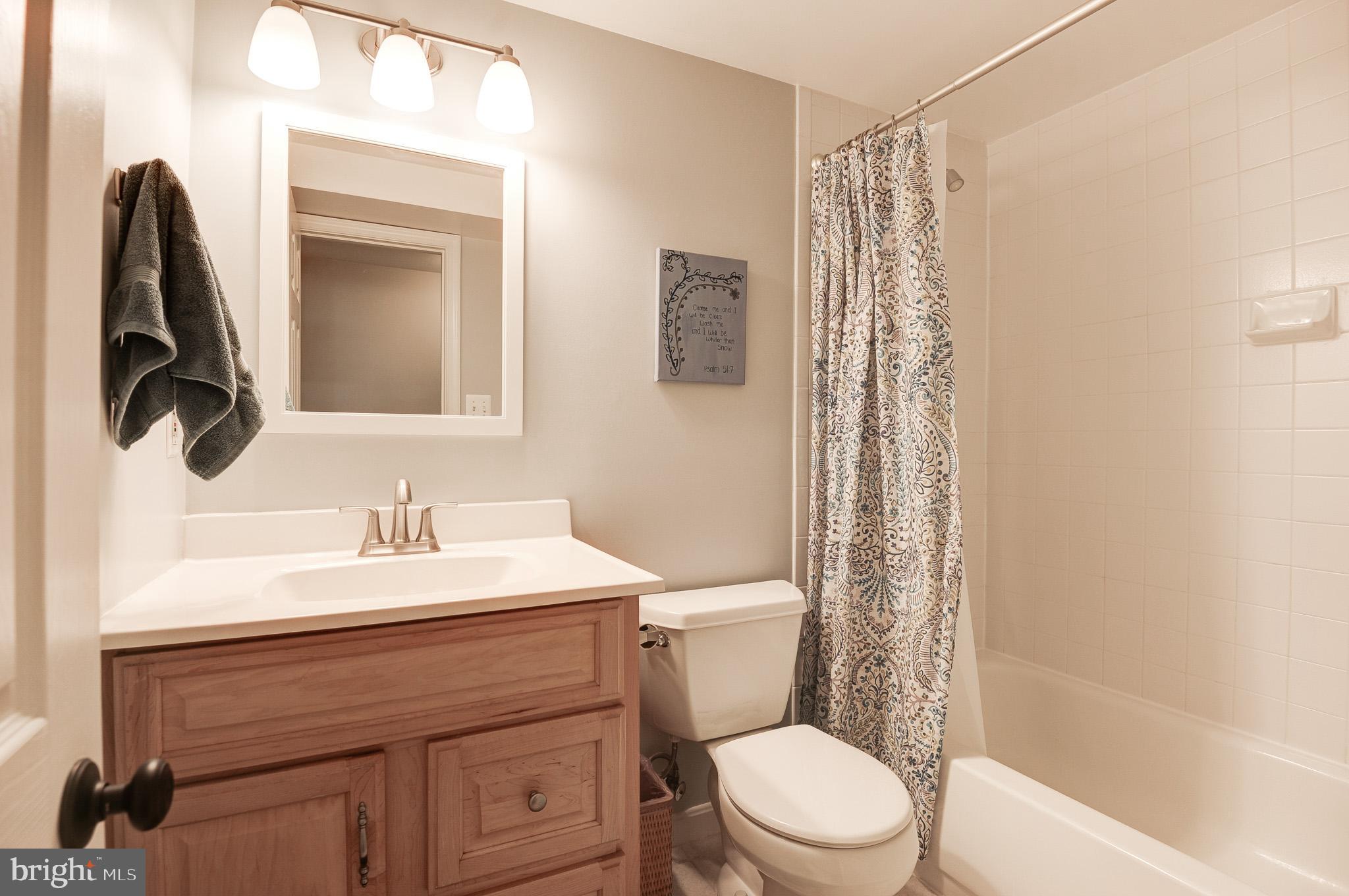 VIENNA WOODS - Residential