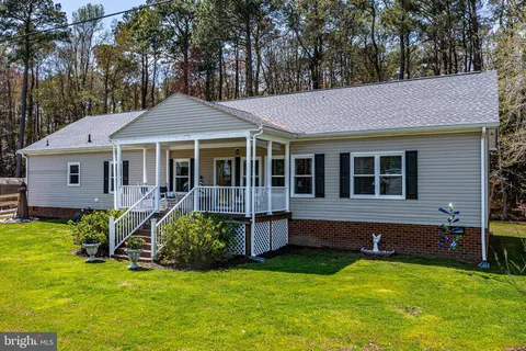 33 Douglas Street, Reedville, VA MLS: VANV2001560