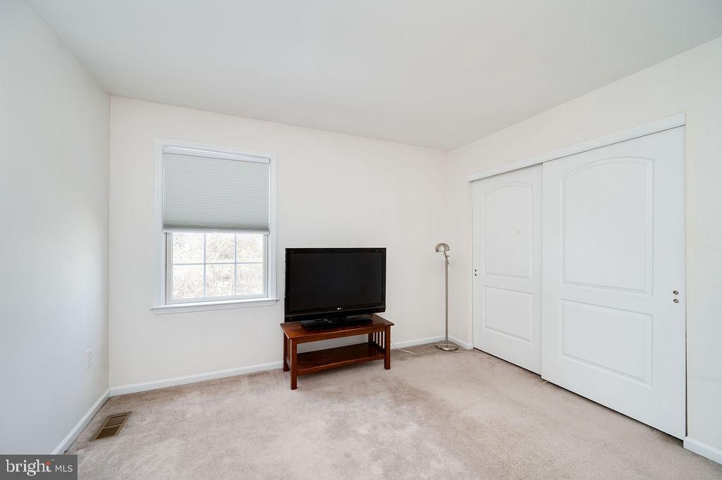 PATHFINDER WOODS - Residential