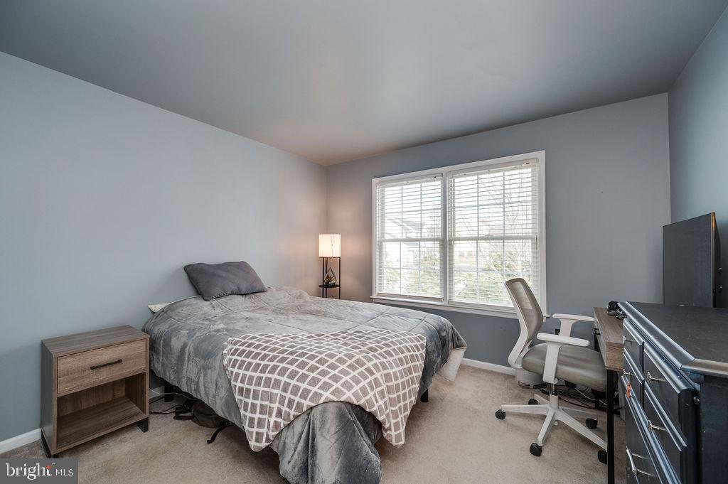 PATHFINDER WOODS - Residential