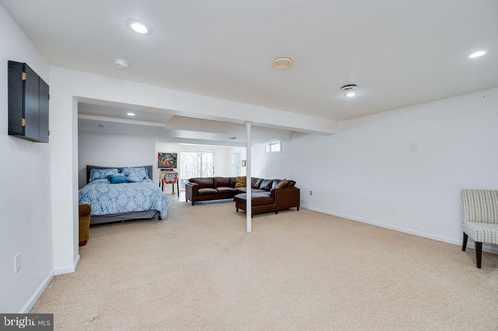 PATHFINDER WOODS - Residential