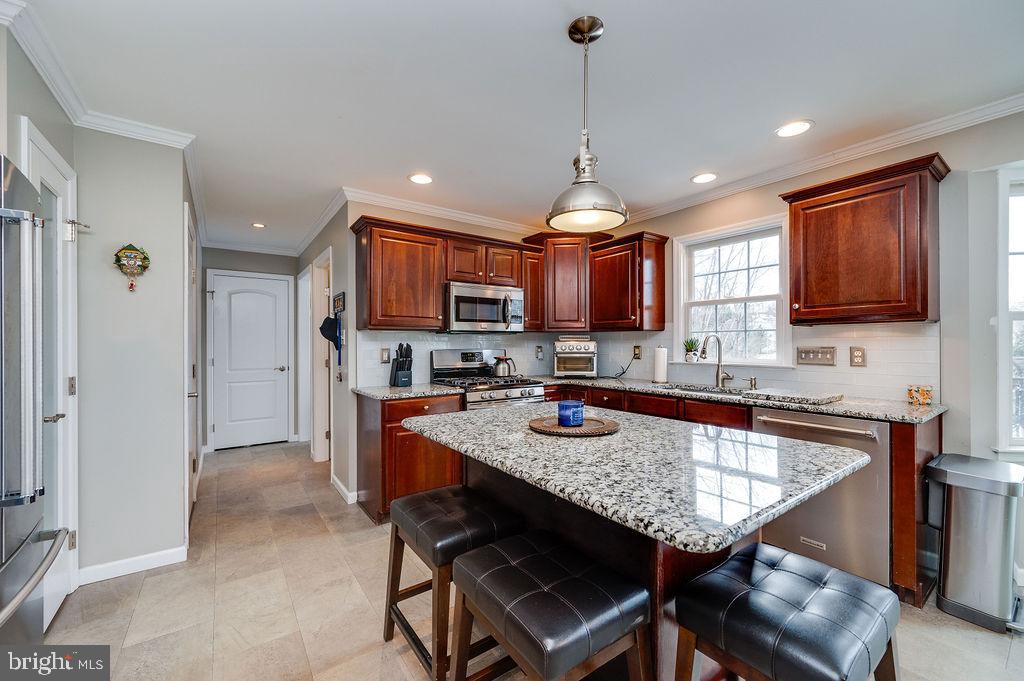 PATHFINDER WOODS - Residential