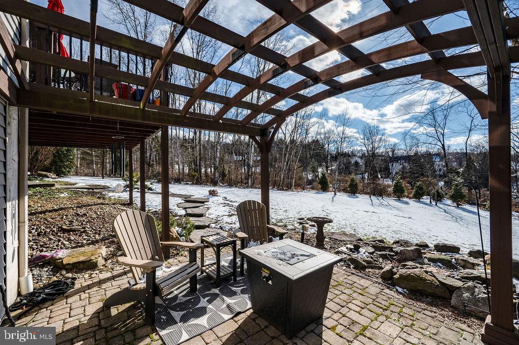 PATHFINDER WOODS - Residential