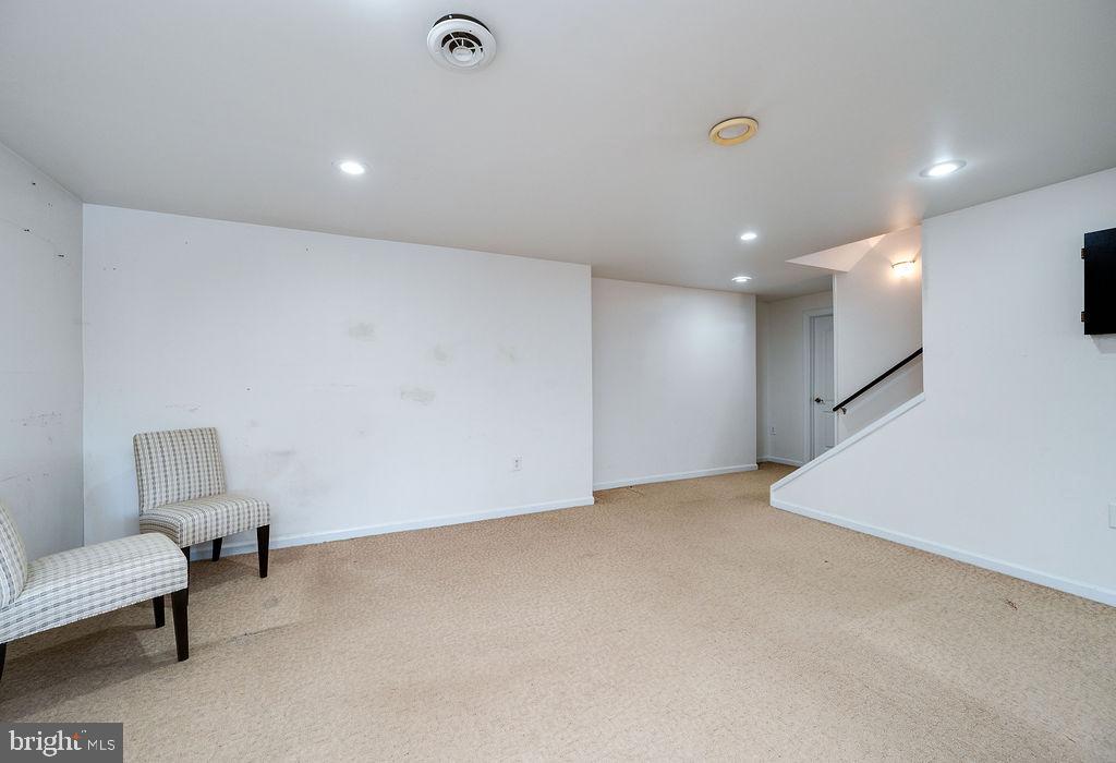 PATHFINDER WOODS - Residential