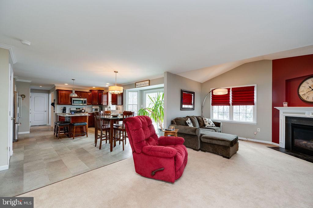 PATHFINDER WOODS - Residential