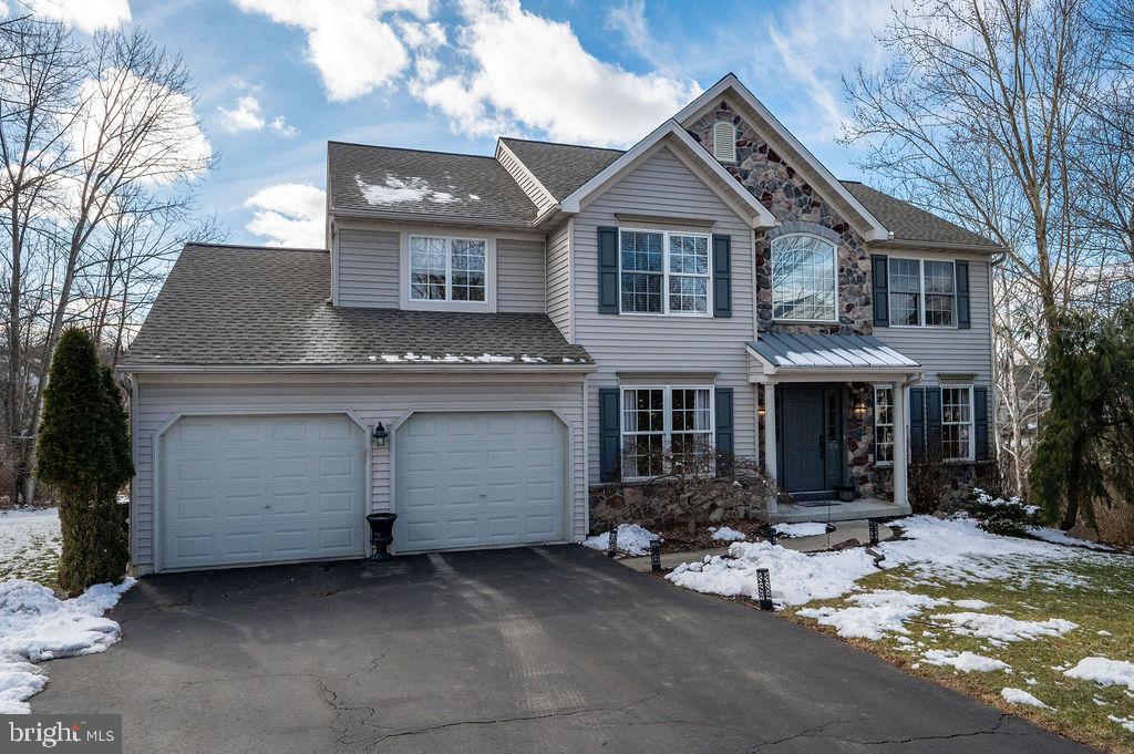 PATHFINDER WOODS - Residential