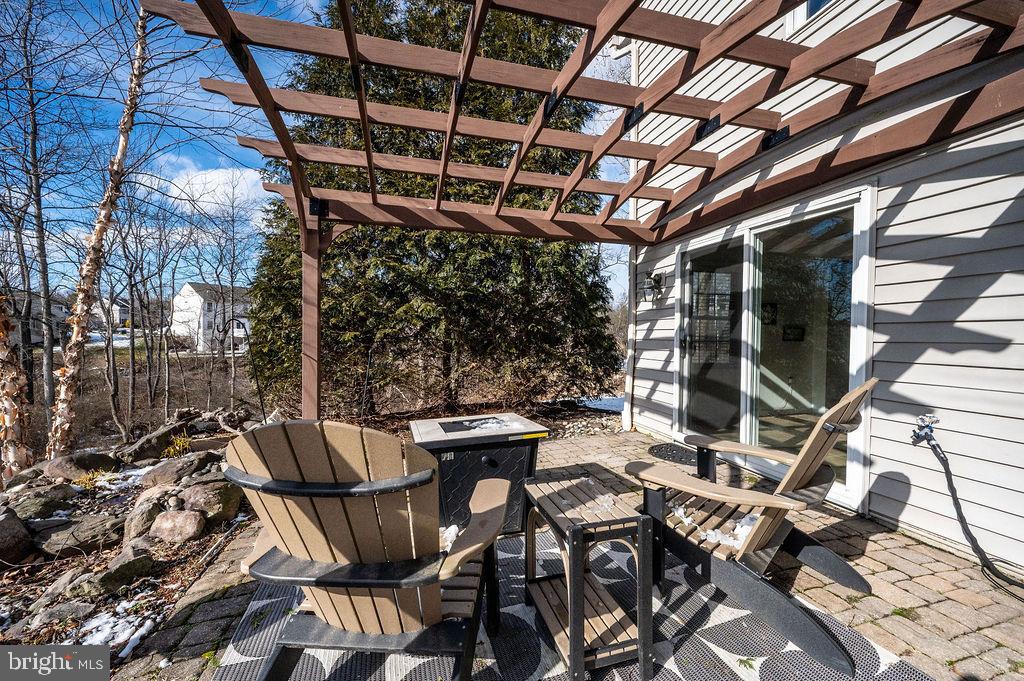 PATHFINDER WOODS - Residential