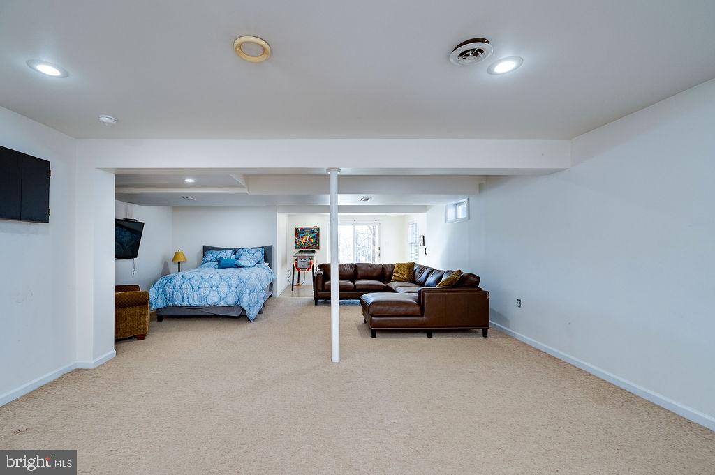 PATHFINDER WOODS - Residential