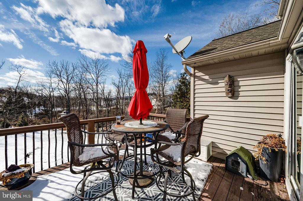 PATHFINDER WOODS - Residential