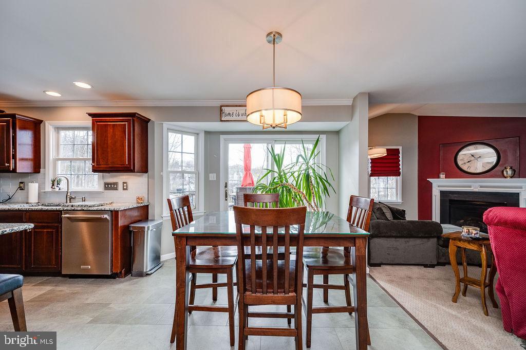 PATHFINDER WOODS - Residential