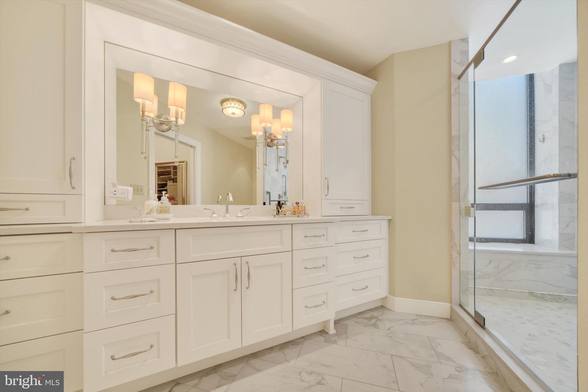 PAVILION IN THE PARK - Residential