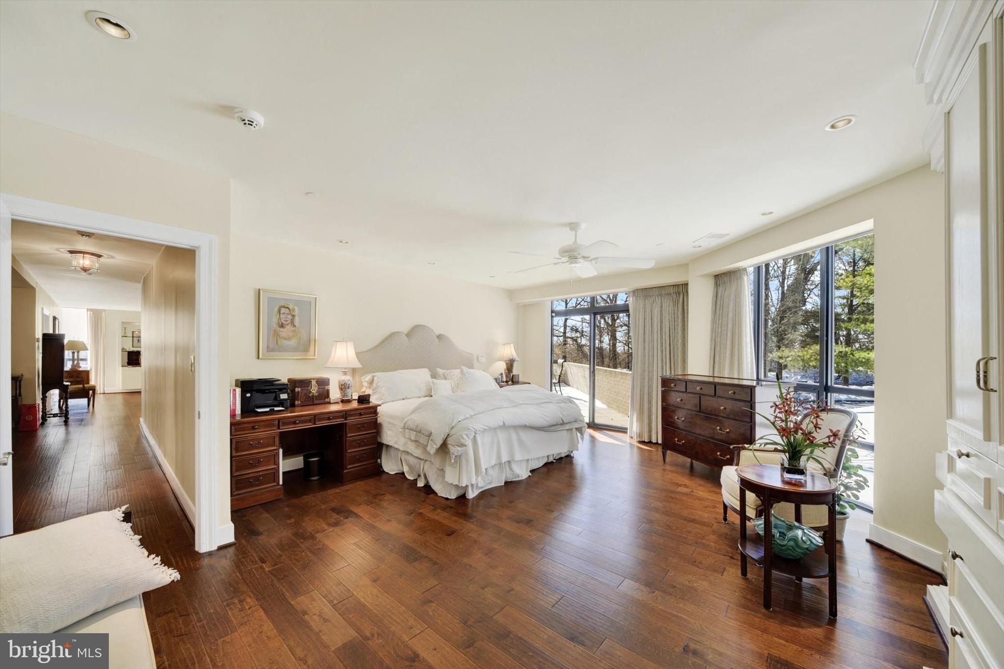 PAVILION IN THE PARK - Residential