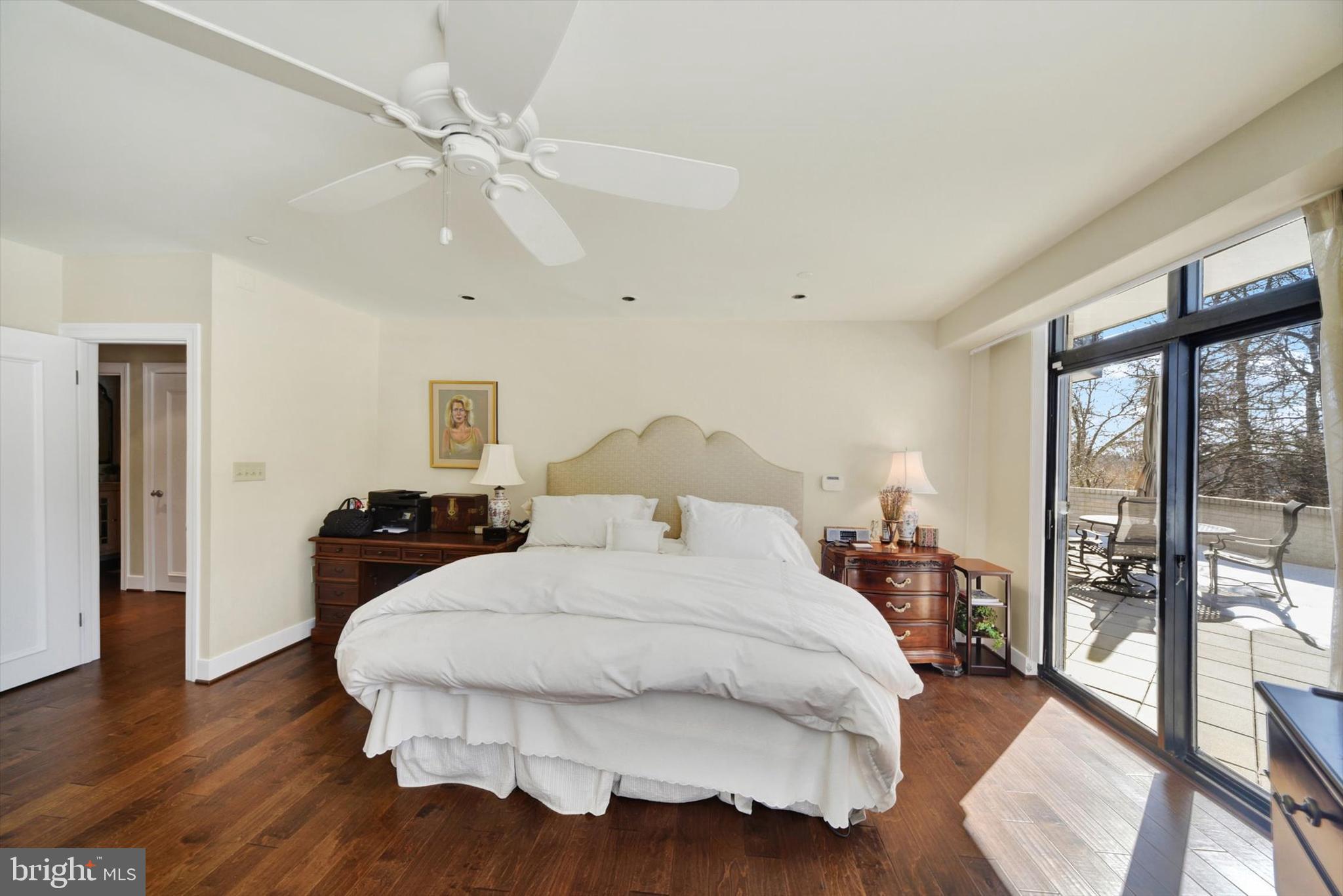 PAVILION IN THE PARK - Residential