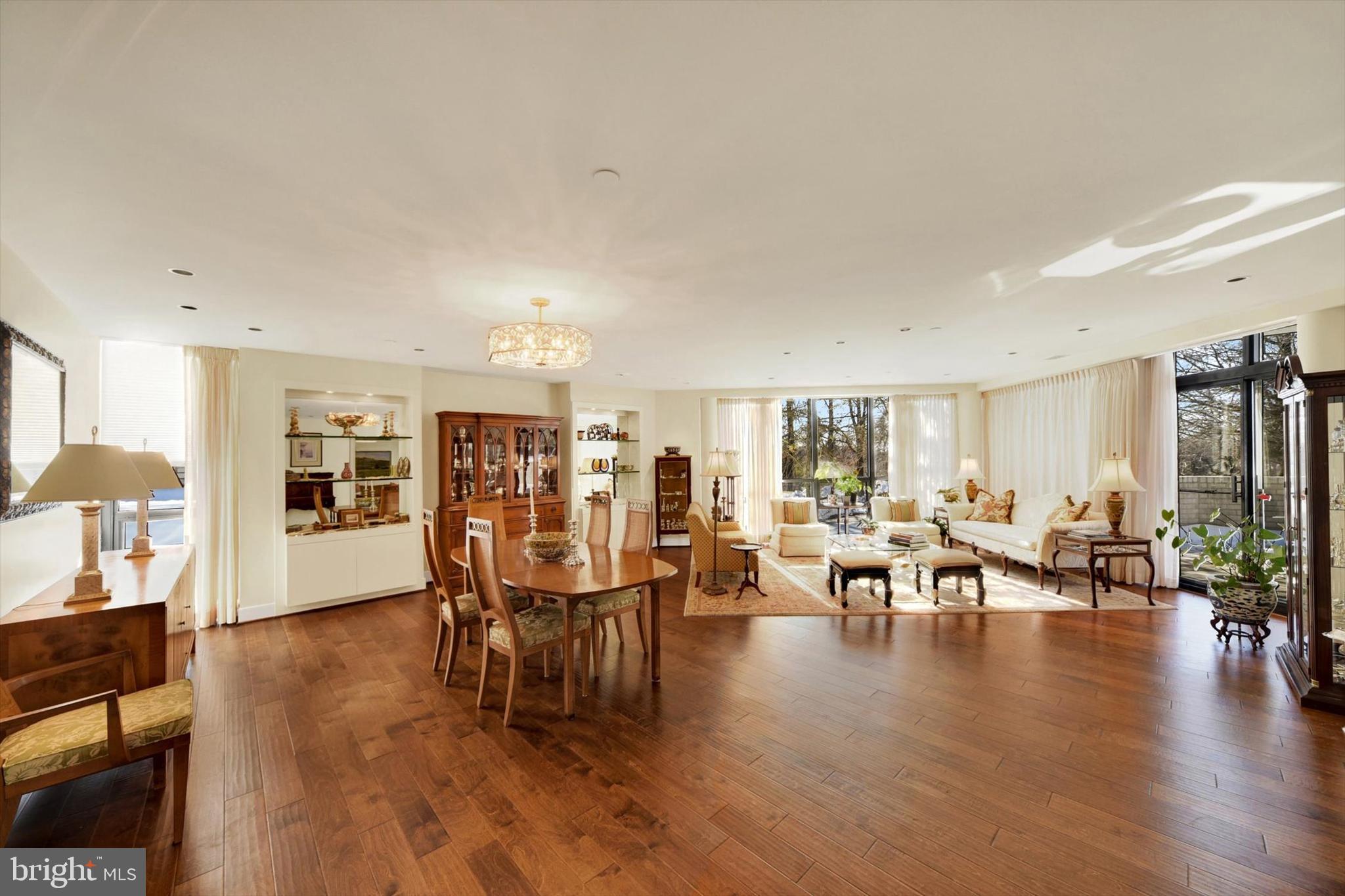 PAVILION IN THE PARK - Residential