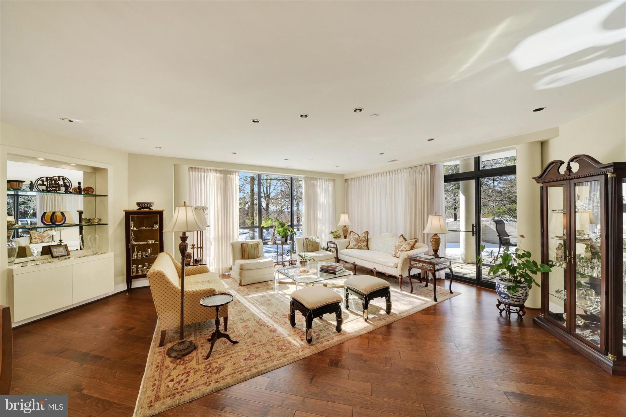 PAVILION IN THE PARK - Residential