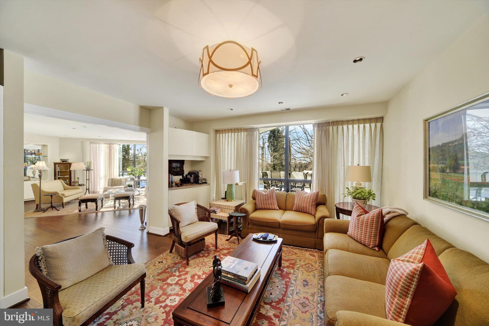 PAVILION IN THE PARK - Residential