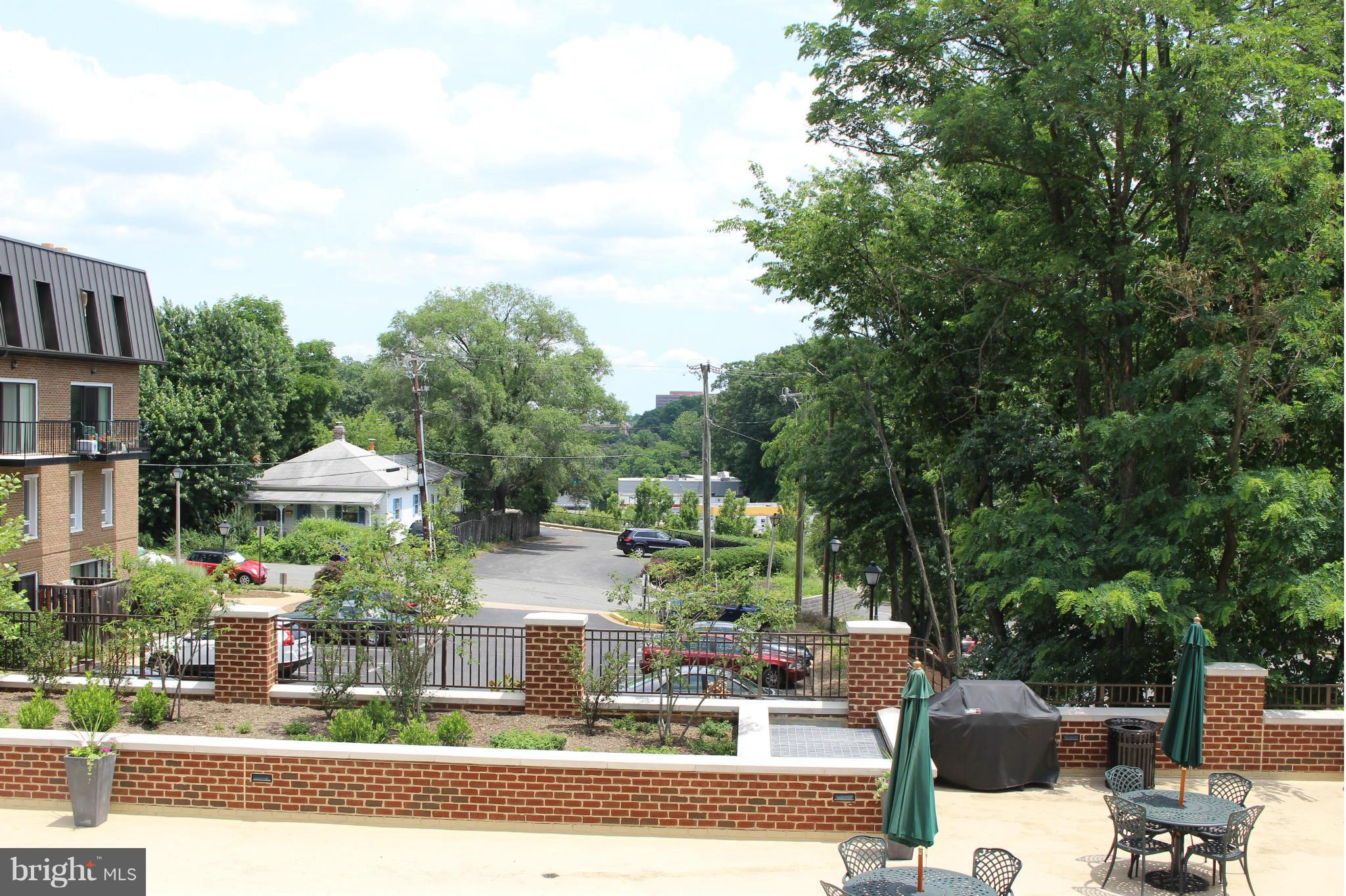 MAYWOOD - Residential Lease