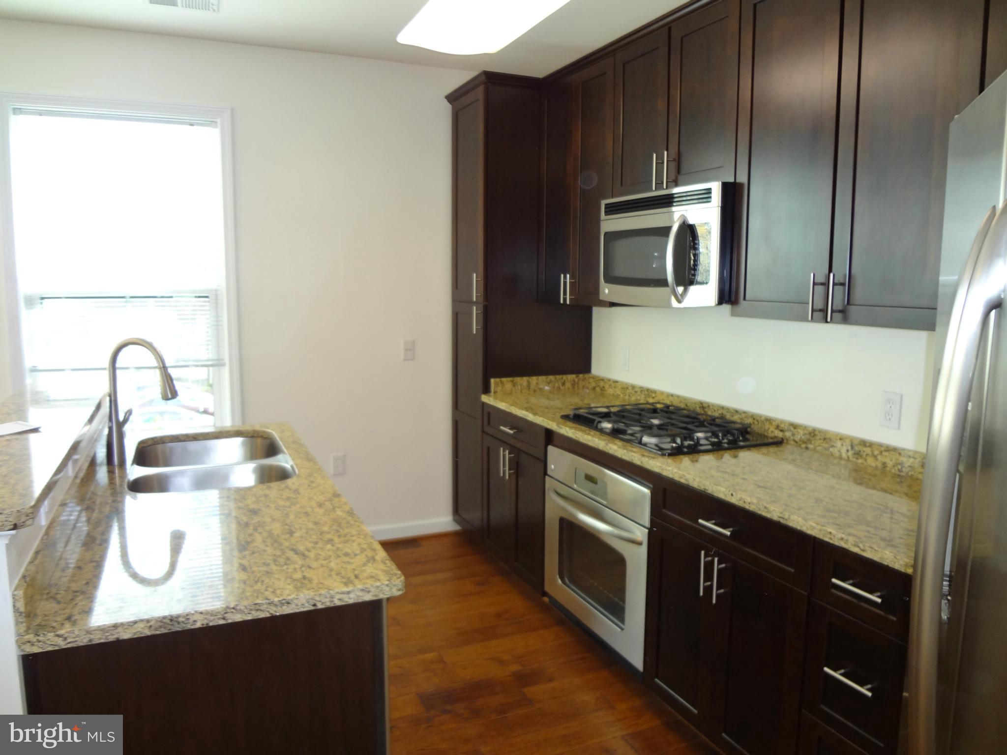 MAYWOOD - Residential Lease