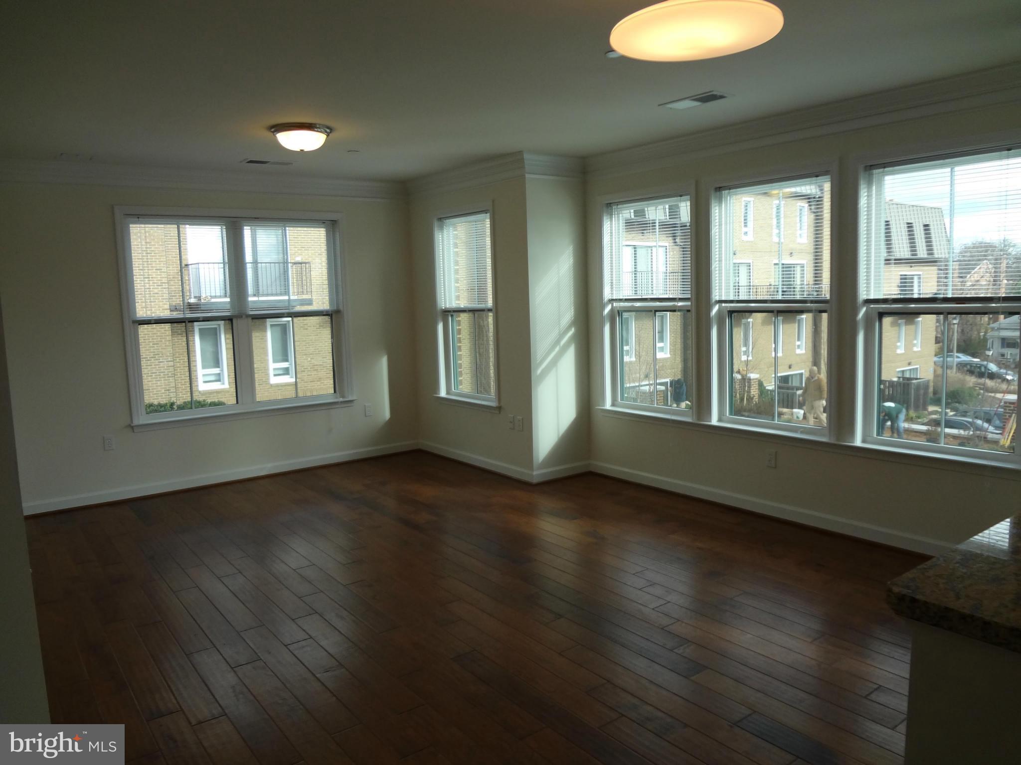 MAYWOOD - Residential Lease