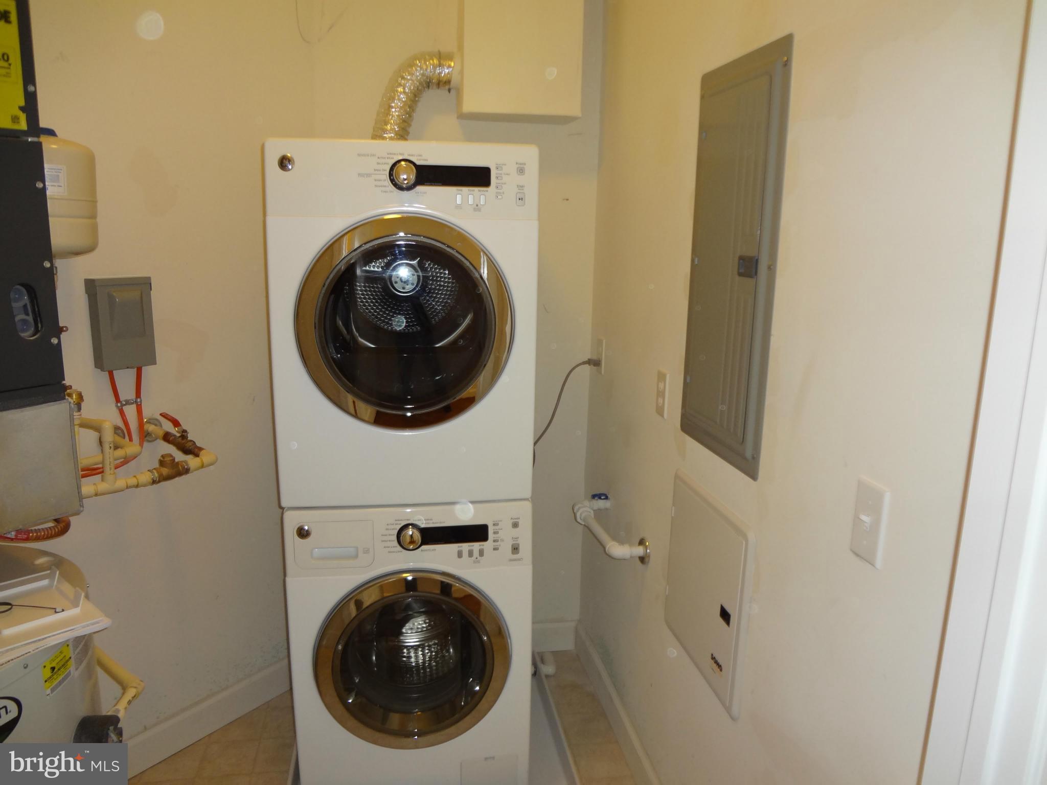 MAYWOOD - Residential Lease