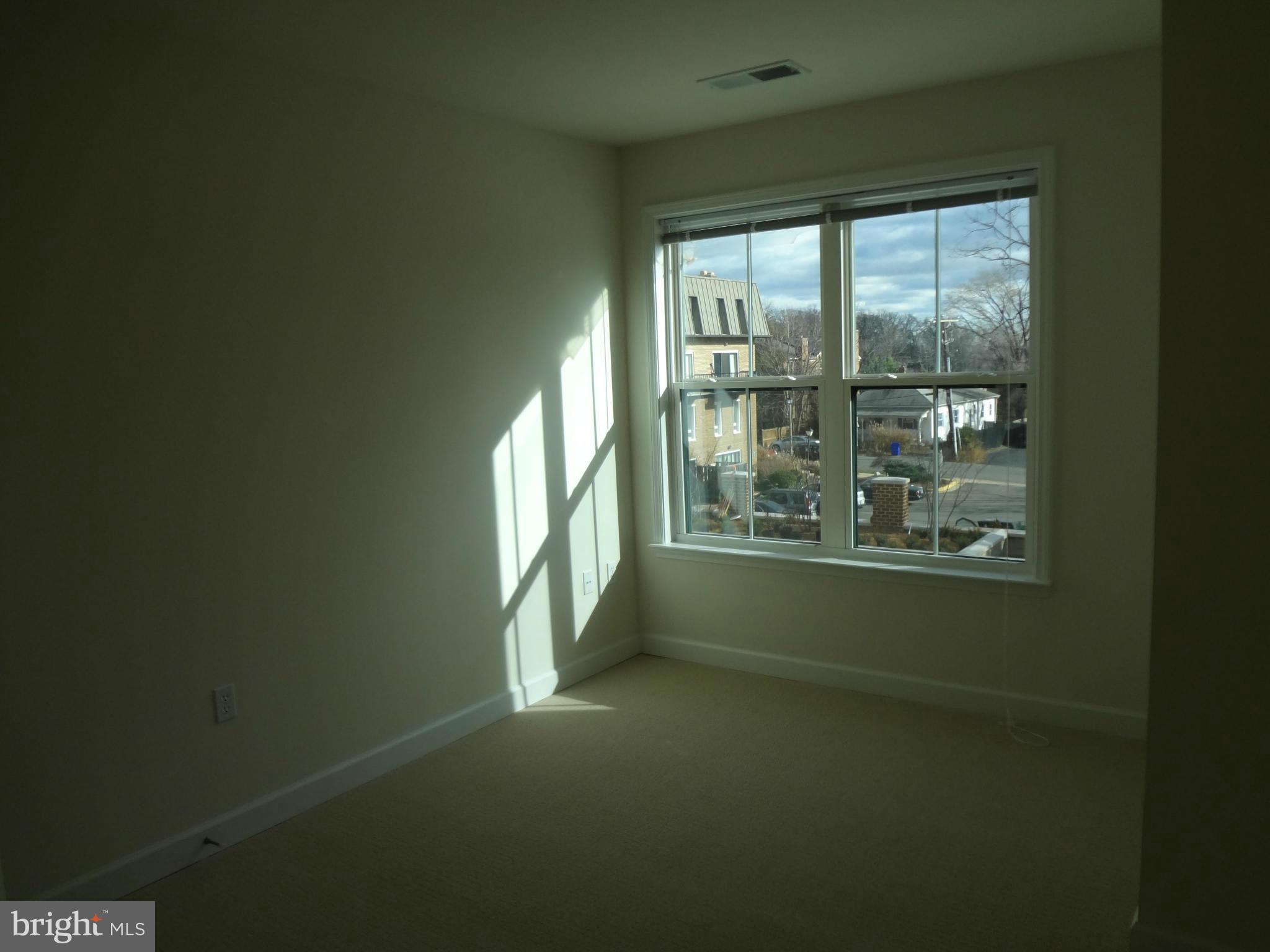 MAYWOOD - Residential Lease