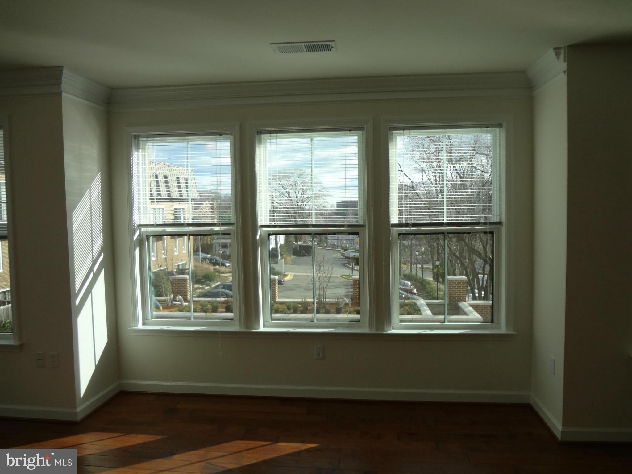 MAYWOOD - Residential Lease