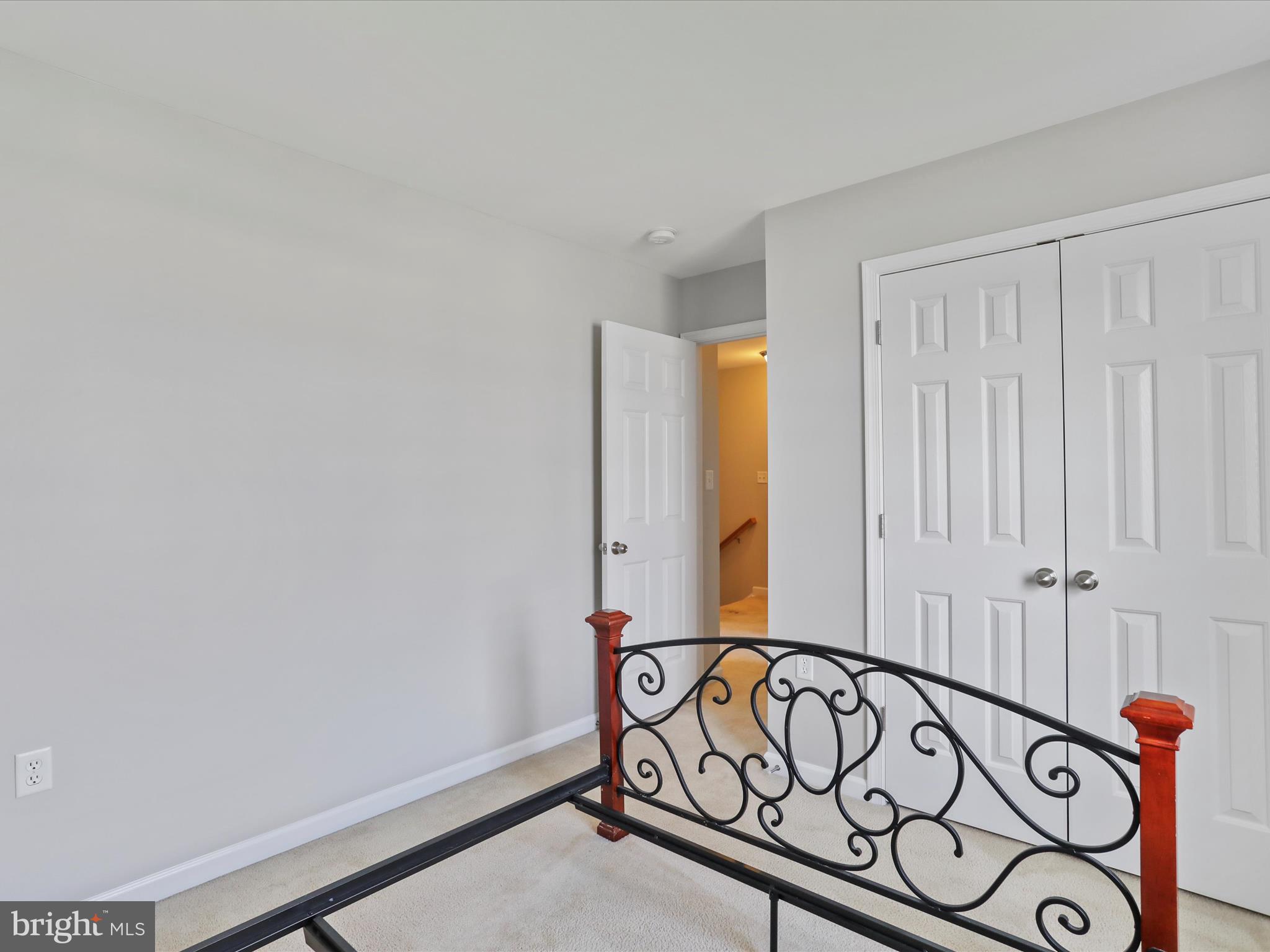 RIVERSIDE VILLAGES - Residential