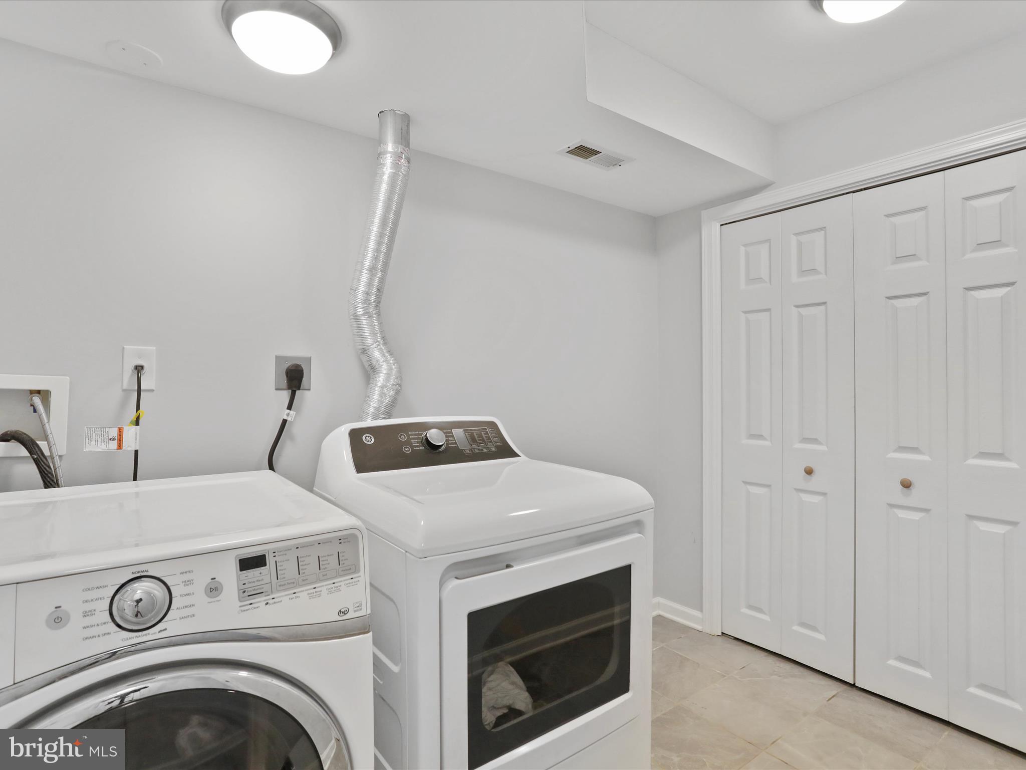 RIVERSIDE VILLAGES - Residential