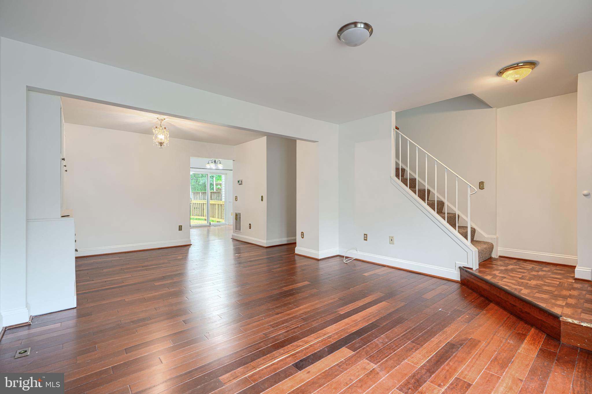 BONIFANT WOODS - Residential