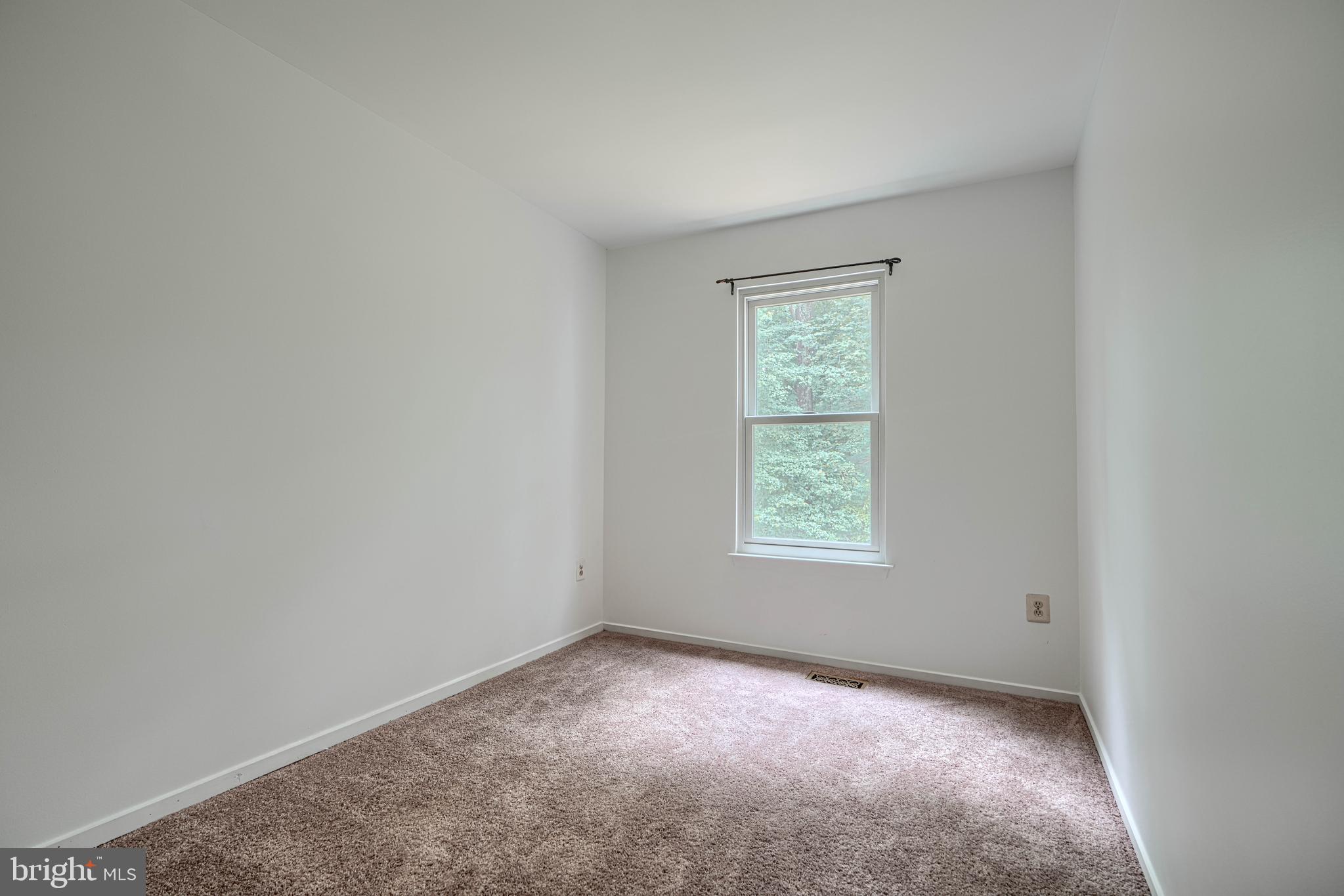 BONIFANT WOODS - Residential
