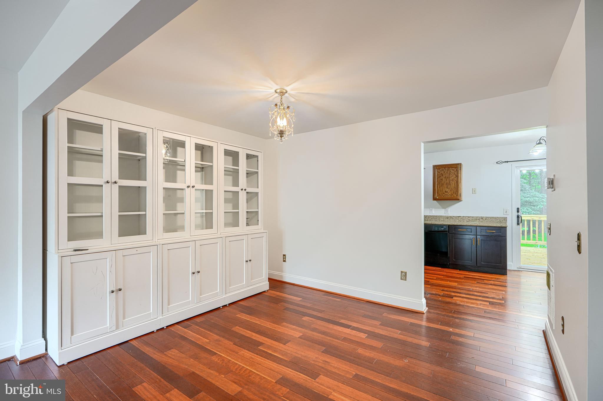 BONIFANT WOODS - Residential