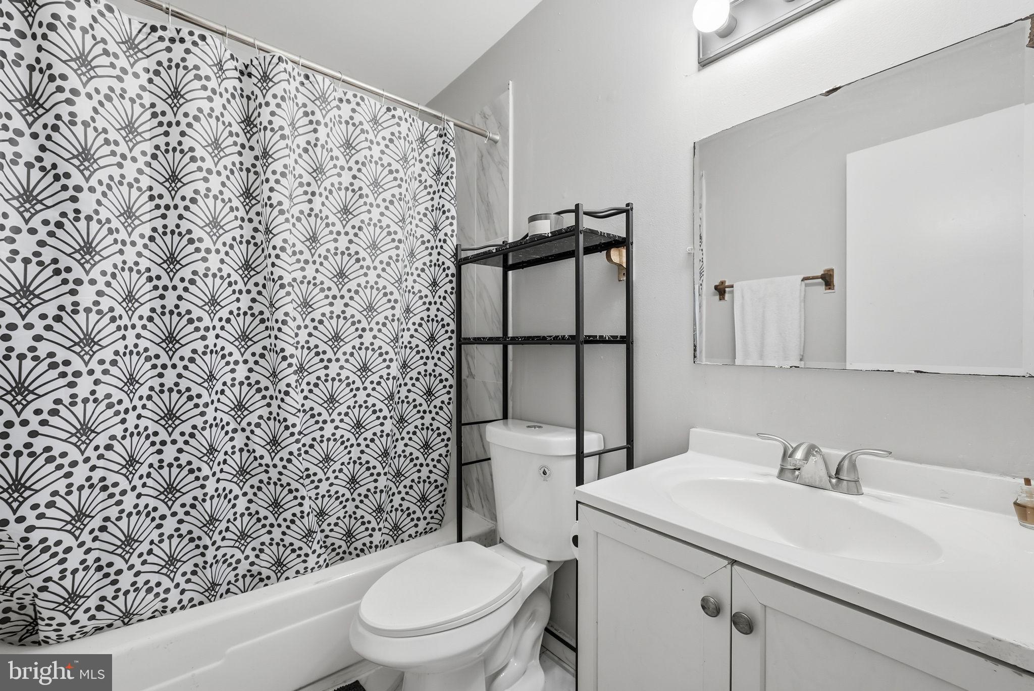 LAKE RIDGE-THOUSAND OAKS - Residential